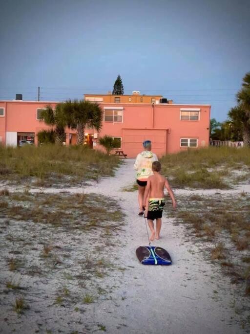 Beachfront Condo On Quiet Treasure Island- 1 Bed St. Pete Beach Eksteriør billede