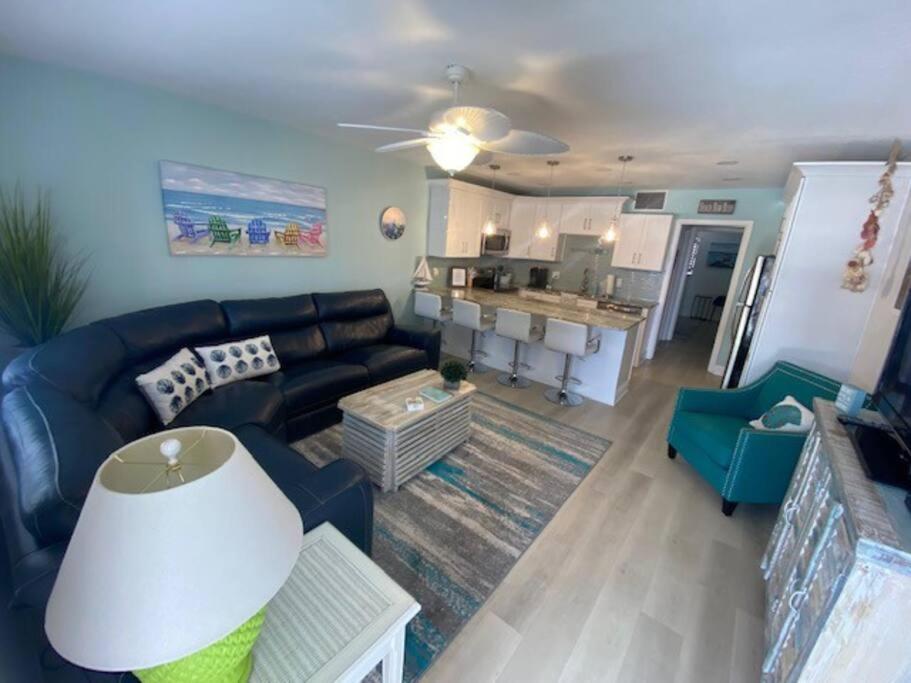 Beachfront Condo On Quiet Treasure Island- 1 Bed St. Pete Beach Eksteriør billede