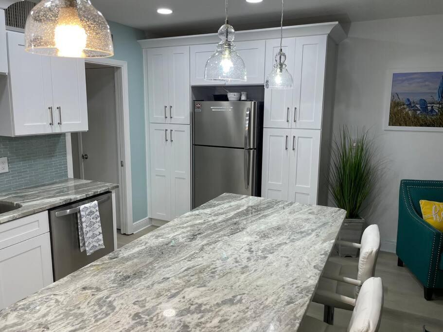 Beachfront Condo On Quiet Treasure Island- 1 Bed St. Pete Beach Eksteriør billede