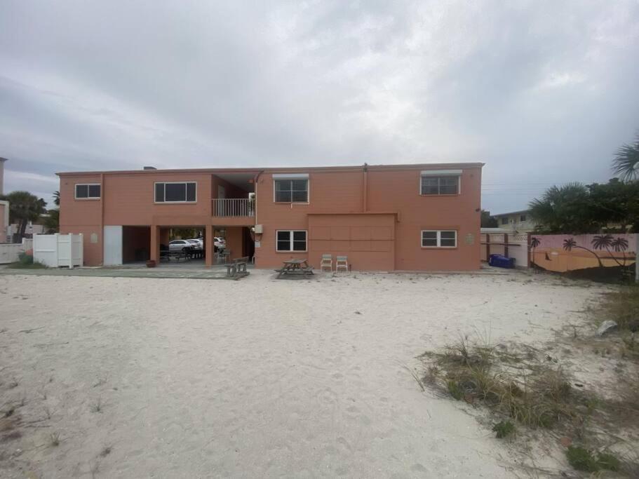 Beachfront Condo On Quiet Treasure Island- 1 Bed St. Pete Beach Eksteriør billede