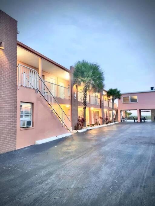 Beachfront Condo On Quiet Treasure Island- 1 Bed St. Pete Beach Eksteriør billede