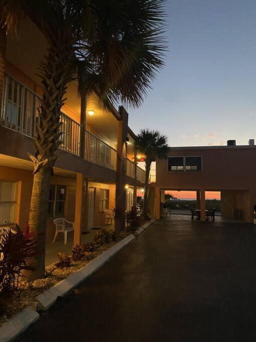Beachfront Condo On Quiet Treasure Island- 1 Bed St. Pete Beach Eksteriør billede